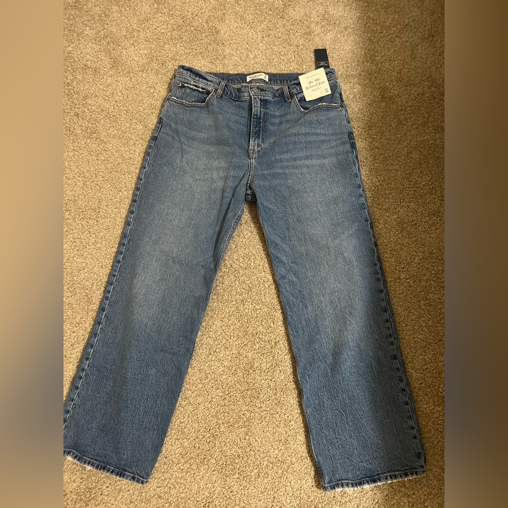 Abercrombie & Fitch 90’s Relaxed High Rise Jean | 33/16 SHORT | NWT